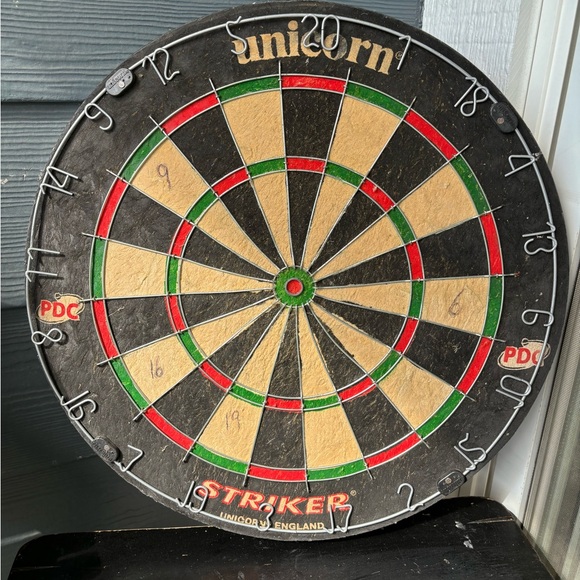 Meet your Posher, Raven - Picture 2 of 3